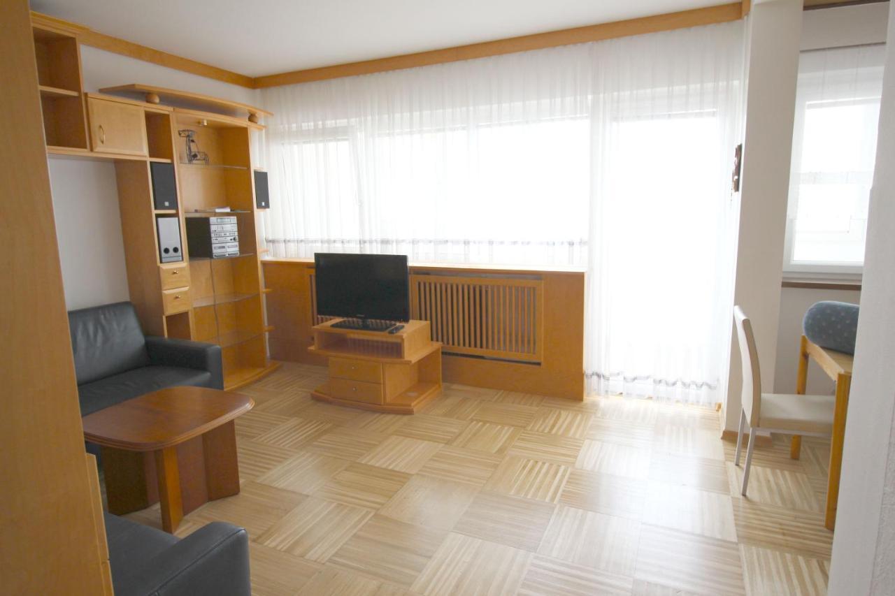 Geraeumige Ferienwohnung Im Zentrum Sankt Poelten Exterior foto
